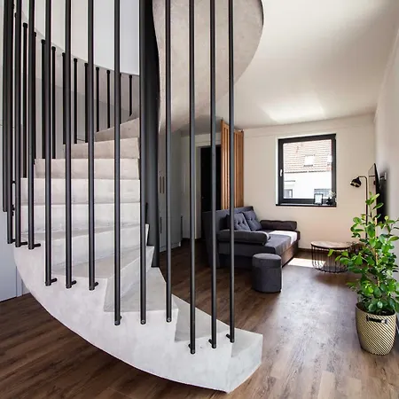 Apartmanovy Se Zahradkou Tre Lägenhet *